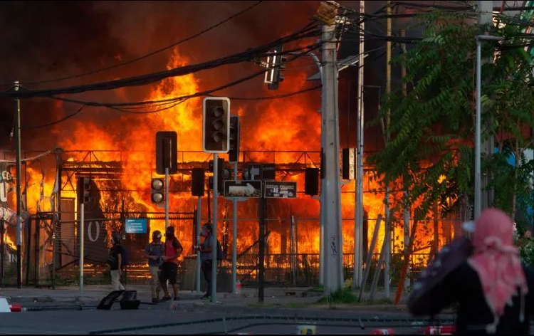 Se registra en la peor jornada de violencia en Chile