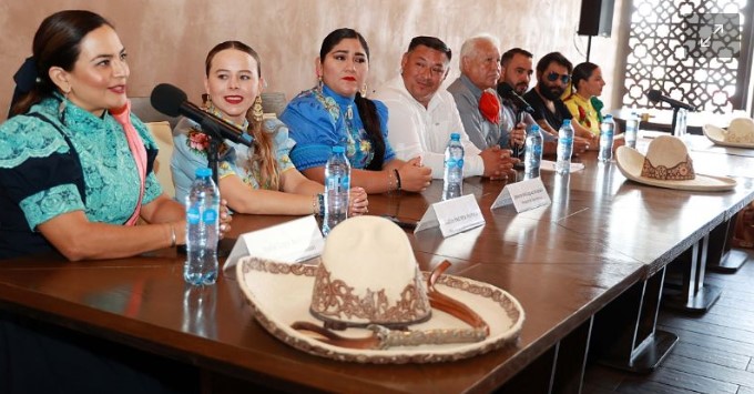 Presentan feria de escaramuzas en el lienzo charro de Umán