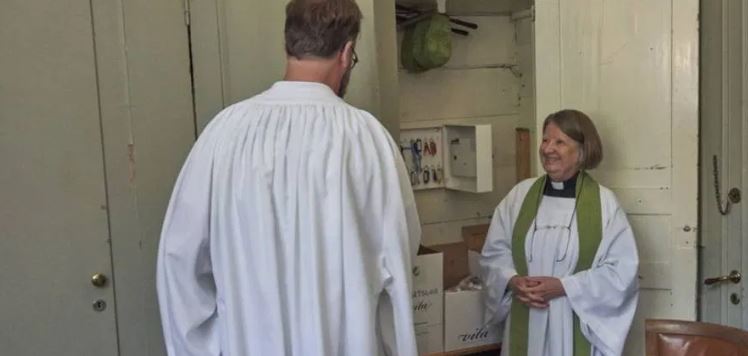 Sacerdotisas de iglesia de Suecia superan en número a sacerdotes hombres