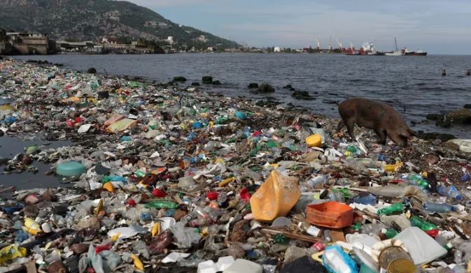 “Aumento sin precedente” de concentración de plásticos en océanos desde 2005