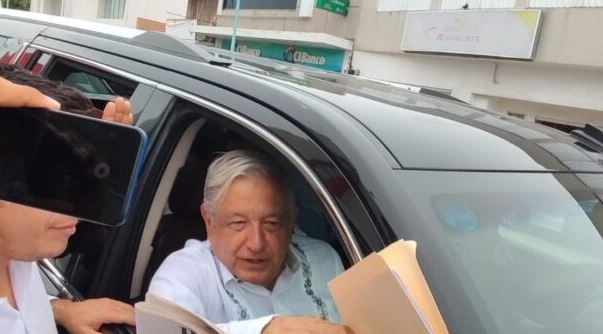 Quiso evadirlos pero no pudo: Vecinos de Tihosuco y Mahahual piden atención a AMLO