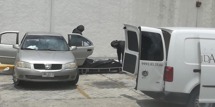 Mérida: Con síntomas de Covid-19 muere en el estacionamiento del IMSS