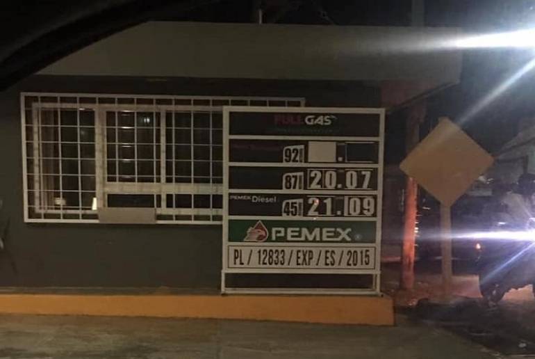 Se dispara el precio de la gasolina en el sur de Yucatán; indignación de vecinos de la zona