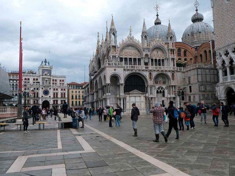 Histórico: Venecia se queda sin agua; activó su escudo por primera vez