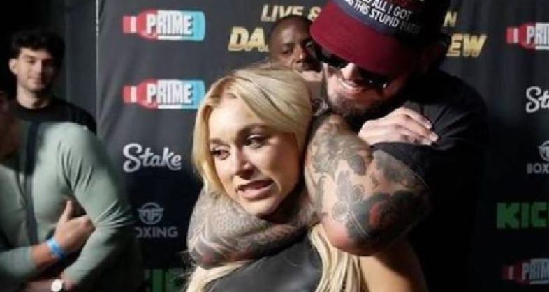 (VÍDEO) Dillon Danis, luchador de MMA, 'noqueó' a la modelo Elle Brooks con una llave