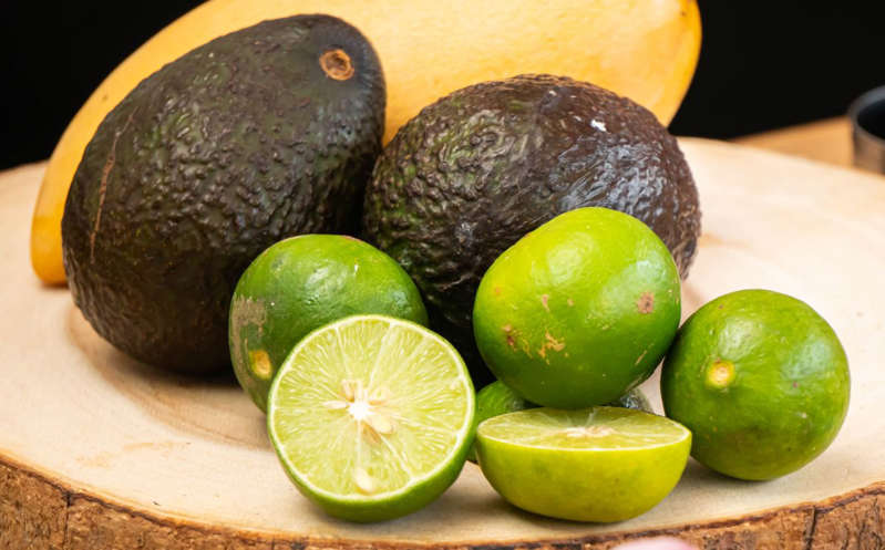 Limón y aguacate se venden hasta a $90 pesos el kilo en mercados de México
