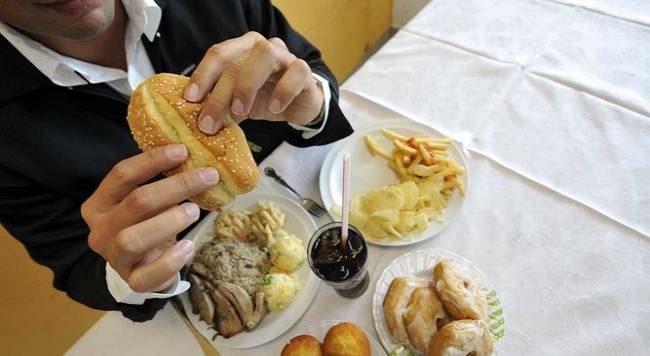Prohíbe Portugal anuncios de comida chatarra para niños