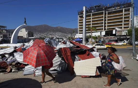 AMLO asegura que afectados por Otis pasarán Año Nuevo en sus casas reconstruidas