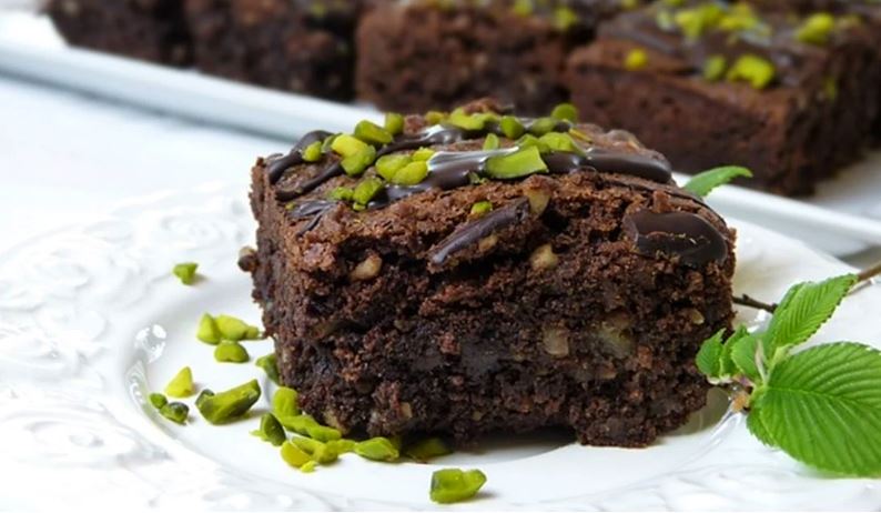 Pide frenar venta de brownies “mágicos” hechos de marihuana en escuelas