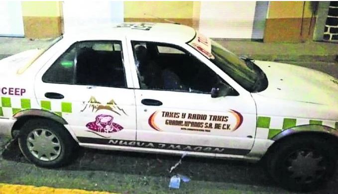 Más feminicidios: Asesinan a balazos a 2 mujeres que iban en un taxi en Edomex