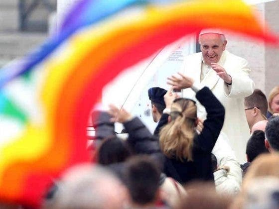 El Vaticano asegura que no dará su bendición a parejas homosexuales