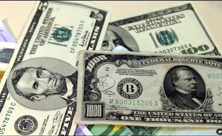 Dólar inicia al alza, se vende hasta en $19.70  en bancos de CDMX