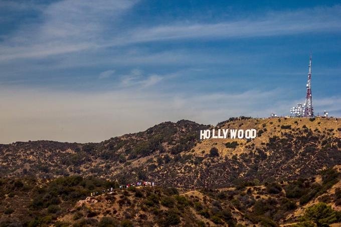 El cierre de Hollywood amenaza con vaciar los cines del resto del mundo