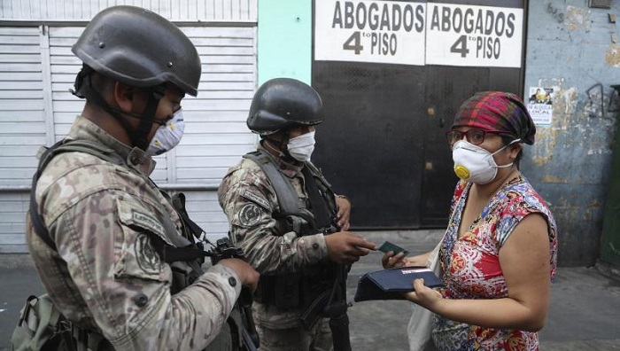 Declaran toque de queda en Perú por coronavirus