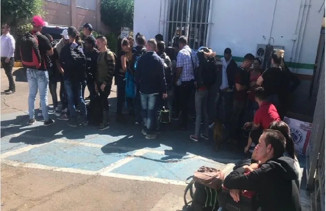 Policía de CDMX rescata a 19 migrantes hondureños de un hotel