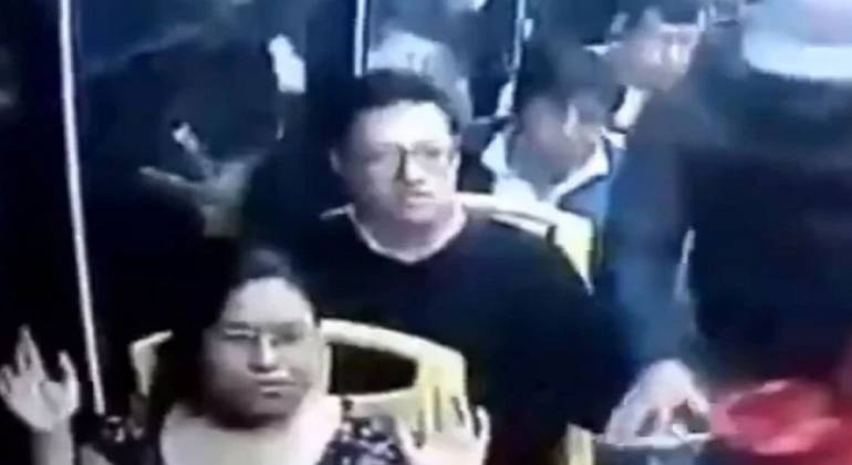Captan en video nuevo asalto a camión de pasajeros en CDMX