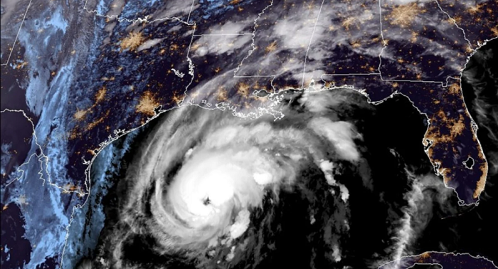 “Zeta” vuelve a ser huracán categoría 1 y se enfila para impactar Luisiana