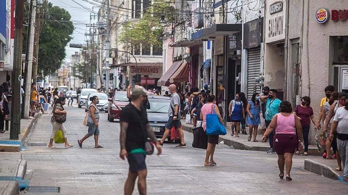 Mérida: Cierres de negocios y despidos en el centro