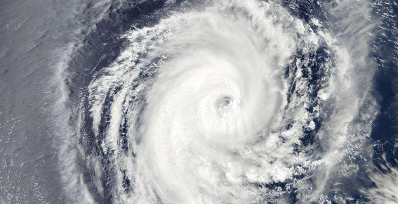 Tormenta tropical Ernesto que podría llegar a ser huracán