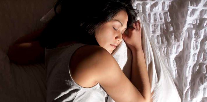 ¿Te cuesta dormir? Lee estos sencillos consejos