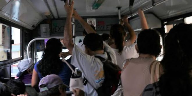 Yucatán: Multan a transportistas por sobrecupo que pone en riesgo a pasajeros