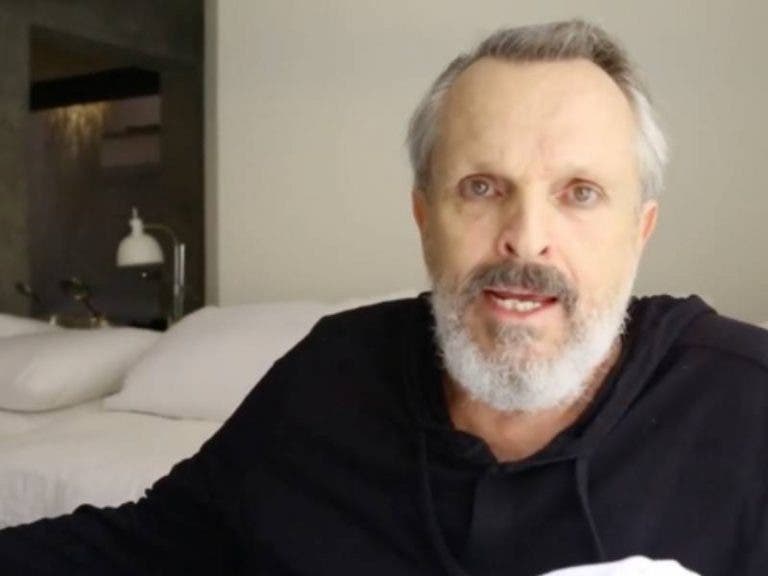 Miguel Bosé ya cree en Covid-19 pero no usa cubrebocas por esta razón