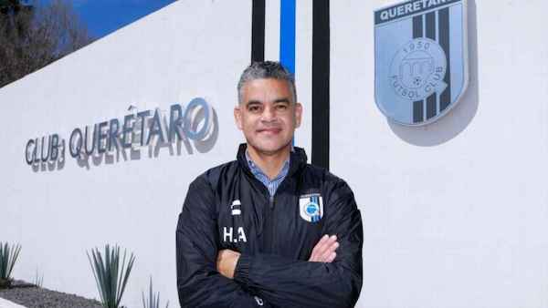 Gallos nombra a Héctor Altamirano como nuevo técnico