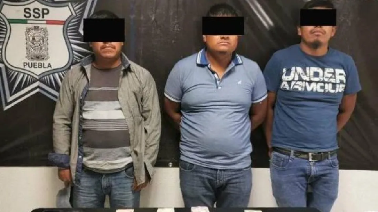 Arrestan en Puebla a tres hombres con $330 mil en efectivo