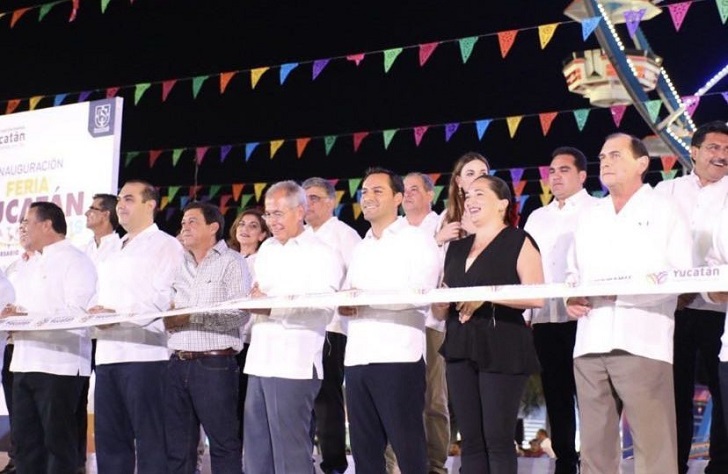 Inaugura Vila la edición número 45 de la Feria Yucatán X’matkuil