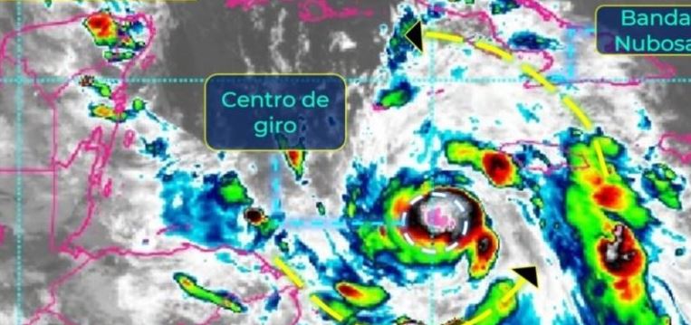 Alertan sobre posible marejada ciclónica por Delta en la Península de Yucatán