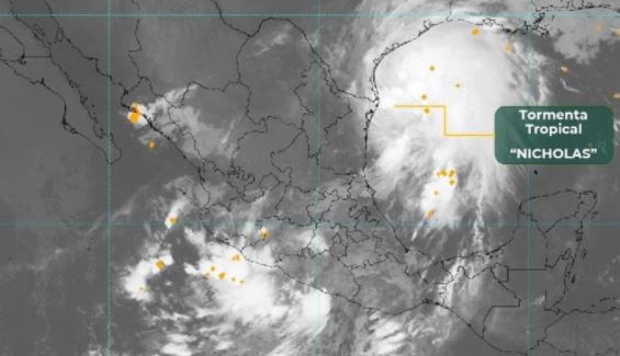 Se forma tormenta "Nicholas" y afectaría a ocho estados de México