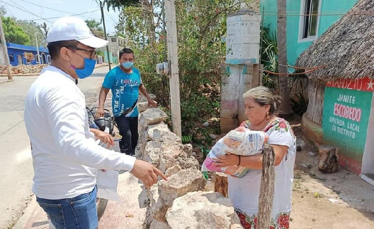 Distribuyen ayuda alimentaria en más de 400 mil casas en Yucatán