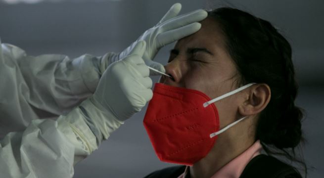 México lleva 4 días con más de 10,000 casos de Covid y AMLO dice que "se acaba" la pandemia