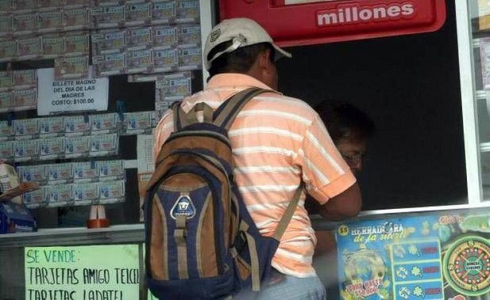 Yucatán: Baja la venta de 'cachitos' de Lotería ¿Ya ni en eso creen la gente?<