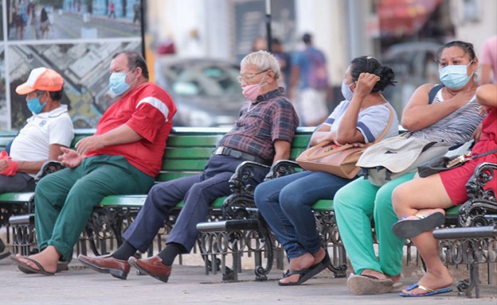 Mérida : Vacunación de adultos mayores será en orden alfabético