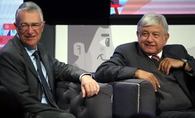 Salinas Pliego, amigo de AMLO, debe al fisco más de $32,000 millones