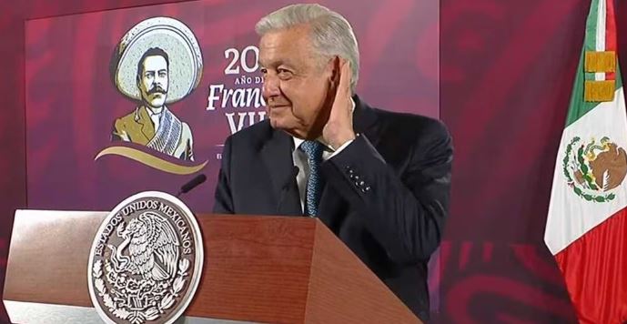 "¿De qué se ríe?": Condenan "chiste" de AMLO para evadir tema por jóvenes desaparecidos