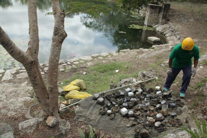 Yucatán: Hallan en cenote casi 100 medidores de luz de más de 30 años