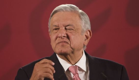 AMLO se queja de campaña “perversa” para culparlo por crímenes contra periodistas y adversarios