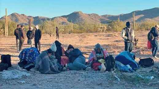 Amenazan heladas a miles de migrantes varados en Sonora