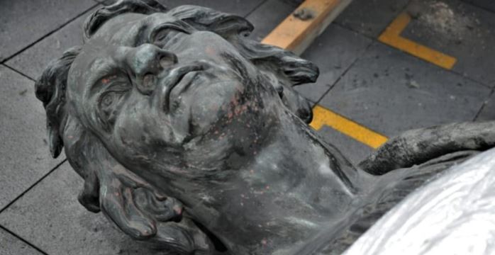 Estatua Cristóbal Colón de lucir en Reforma, ahora está en un taller oculto