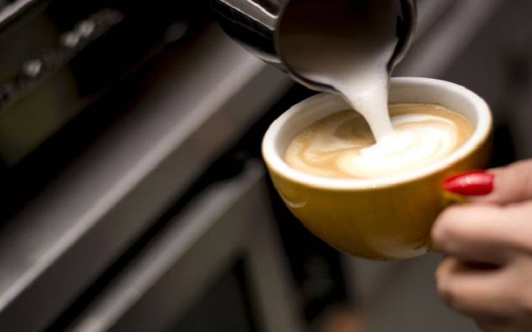 Mala noticia para amantes del café: Científicos advierten que puede generar cáncer de pulmón