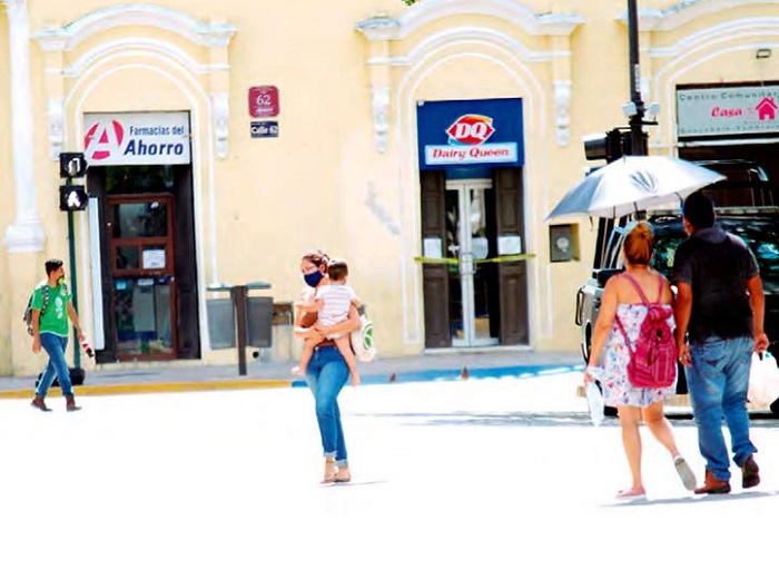 Familias comienzan a asistir masivamente a comercios del Centro Histórico