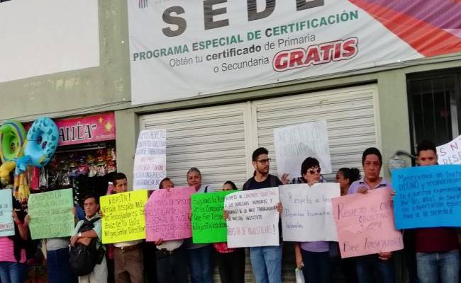 Mérida: Empleados del IEAEY protestan por malos tratos de su titular