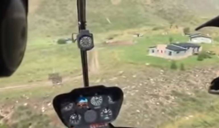 VIDEOS: Helicóptero con turistas se estrella y uno de ellos graba el impacto