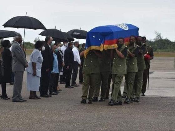 Con funeral de Estado despiden a la primera gobernadora de Belice