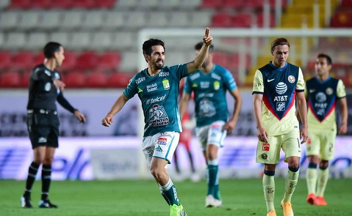 León enseña al América quién es el rey en la Liga MX