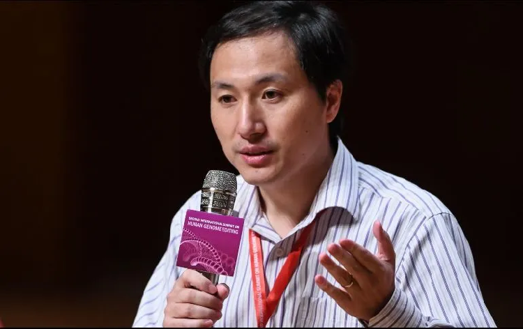 Dan tres años de cárcel a chino que modificó bebés genéticamente