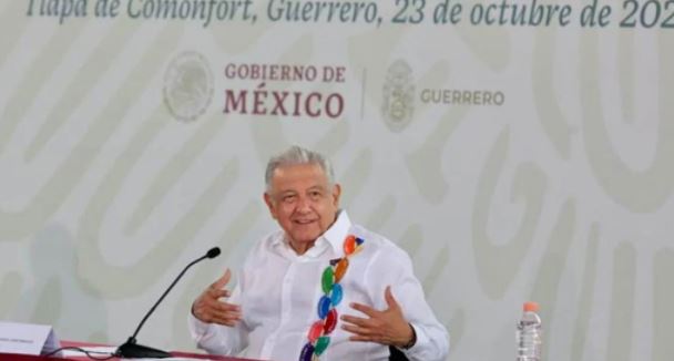Con su discurso de "conservadores" y "fifís" López Obrador divide más al país