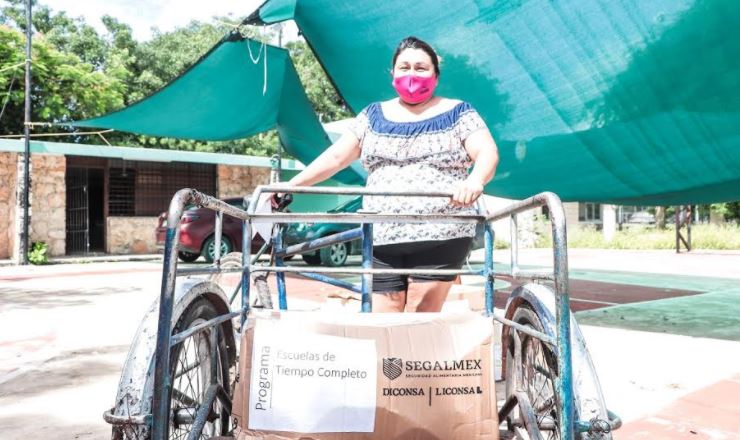 Estudiantes de "Escuelas de Tiempo Completo" de Yucatán reciben despensas